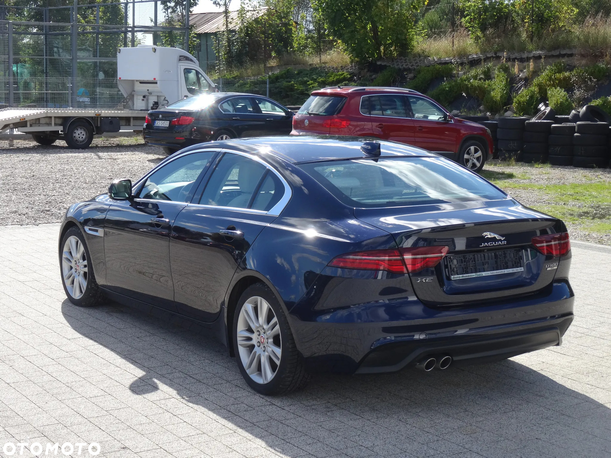 Jaguar XE 2.0 D180 R-Dynamic SE - 8