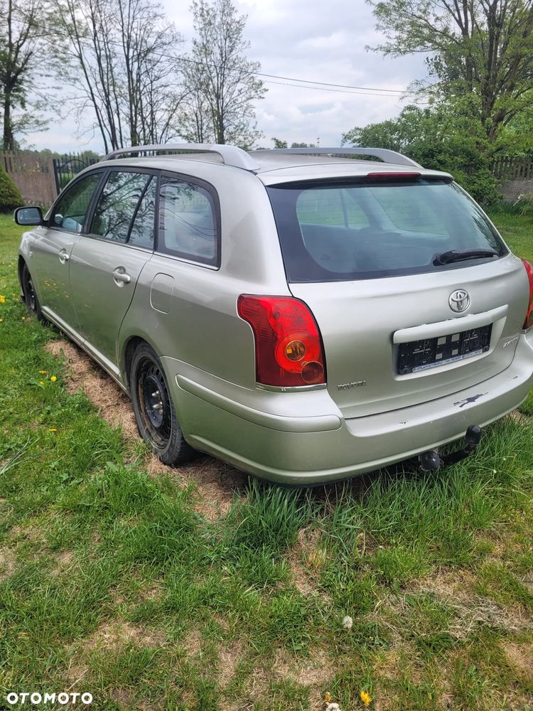 Toyota Avensis 1.8 VVT-i Terra - 4