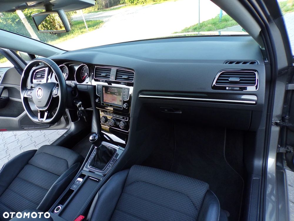 Volkswagen Golf 2.0 TDI SCR Highline - 16