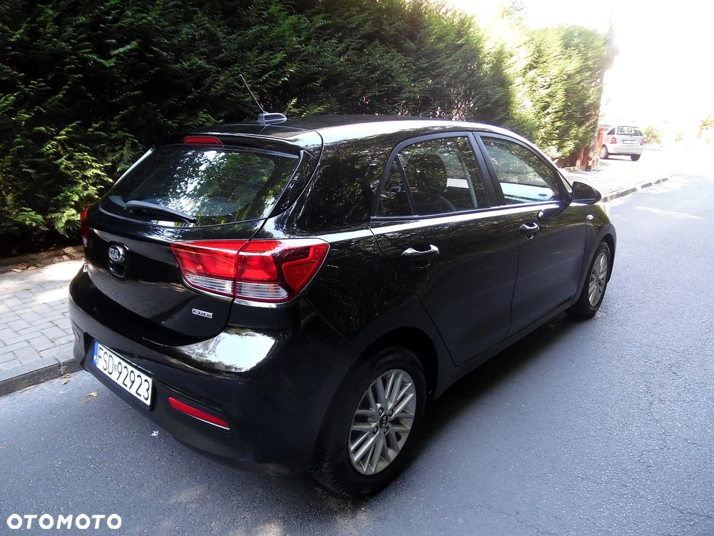 Kia Rio - 16