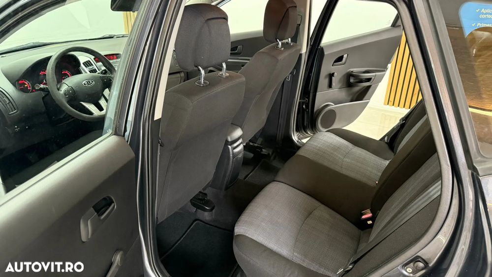 Kia Ceed 1.4 CVVT Attract - 16