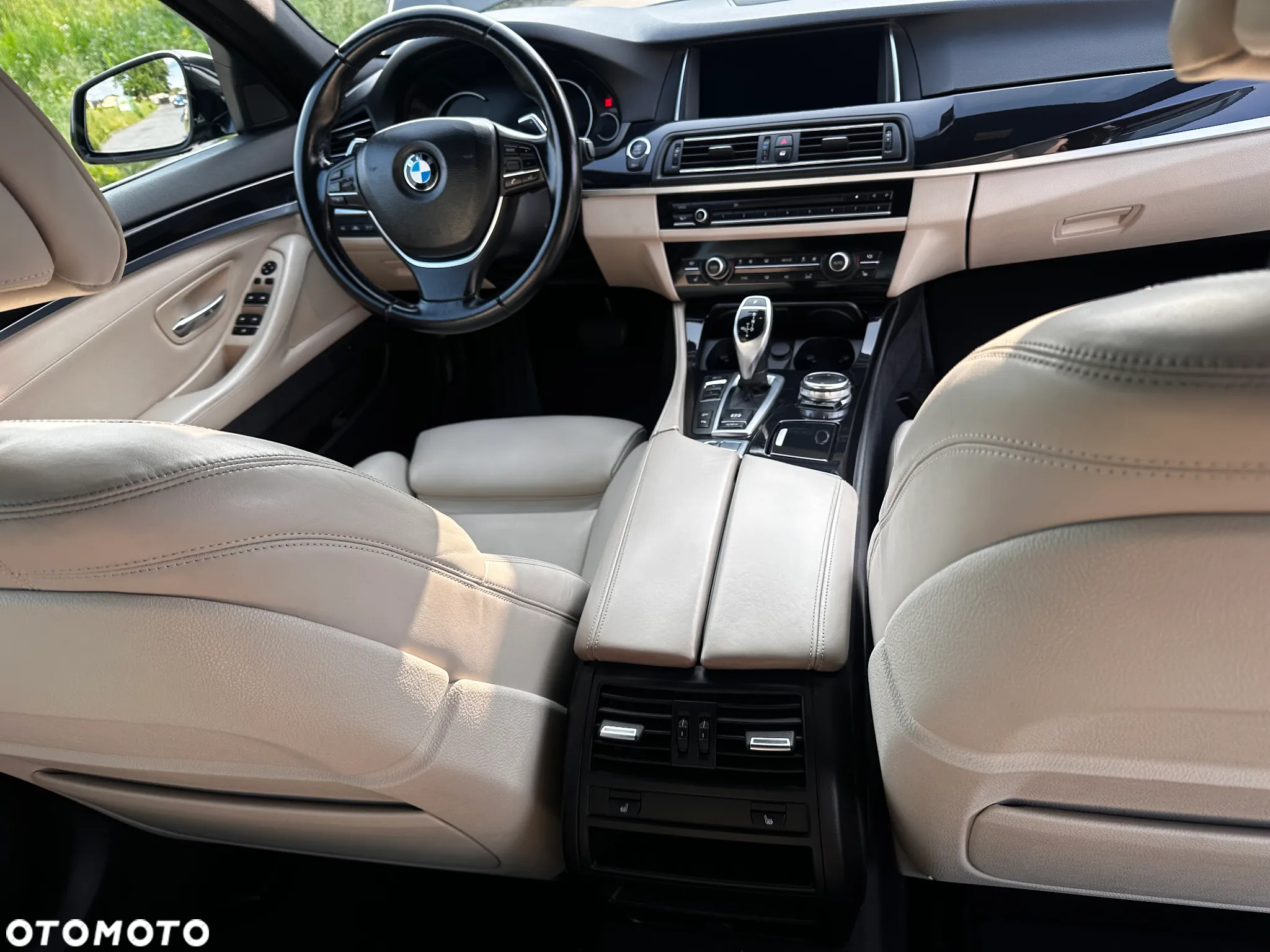 BMW Seria 5 525d xDrive Luxury Line - 36