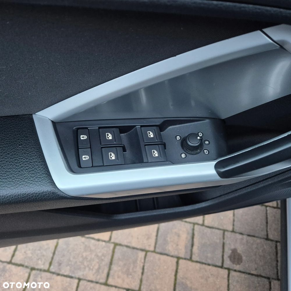 Audi Q3 35 TFSI S line - 16