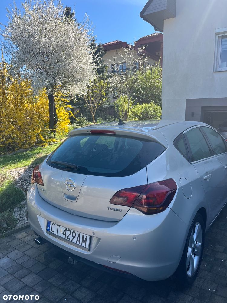 Opel Astra 1.6 T 111 - 16