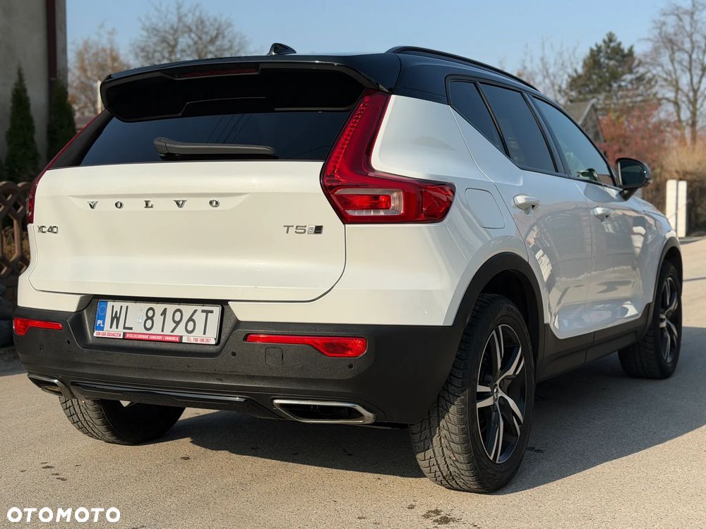 Volvo XC 40 T5 AWD R-Design - 4