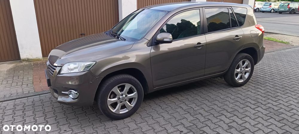 Toyota RAV4 2.2 D-4D Premium - 2