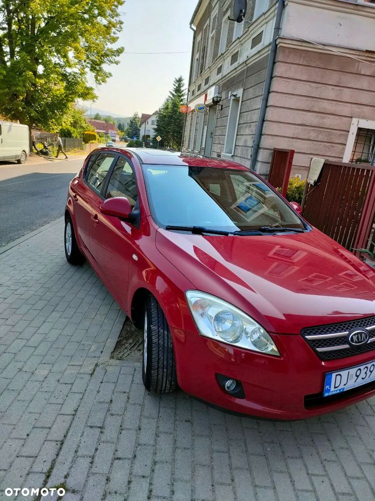 Kia Ceed Cee'd 1.4 Comfort - 1