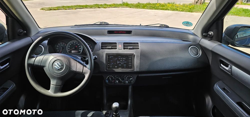 Suzuki Swift 1.3 Classic - 24