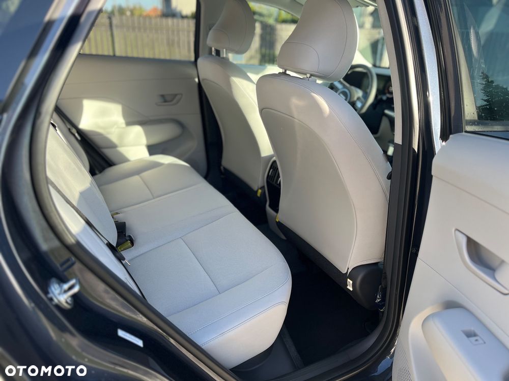 Hyundai Kona - 16
