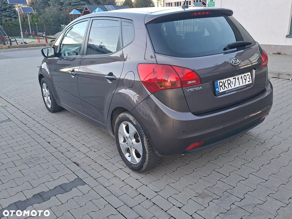 Kia Venga 1.6 CVVT Automatik Vision - 2