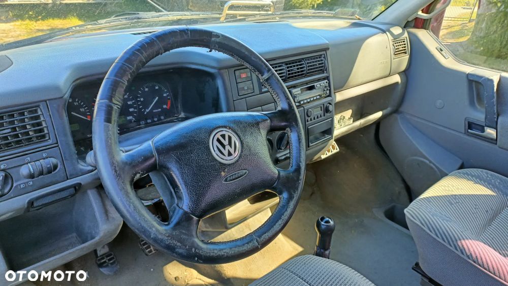 Volkswagen Caravelle - 7