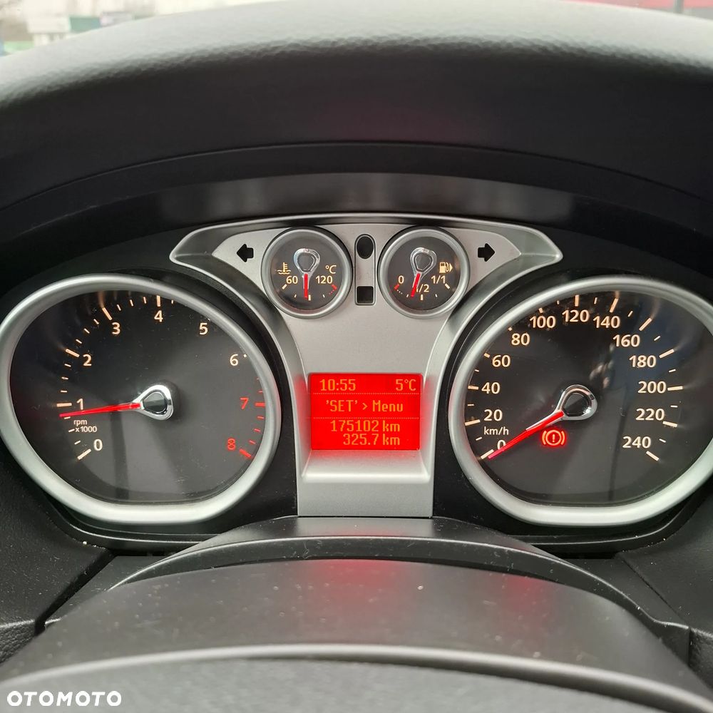 Ford Focus 1.6 X100 - 6