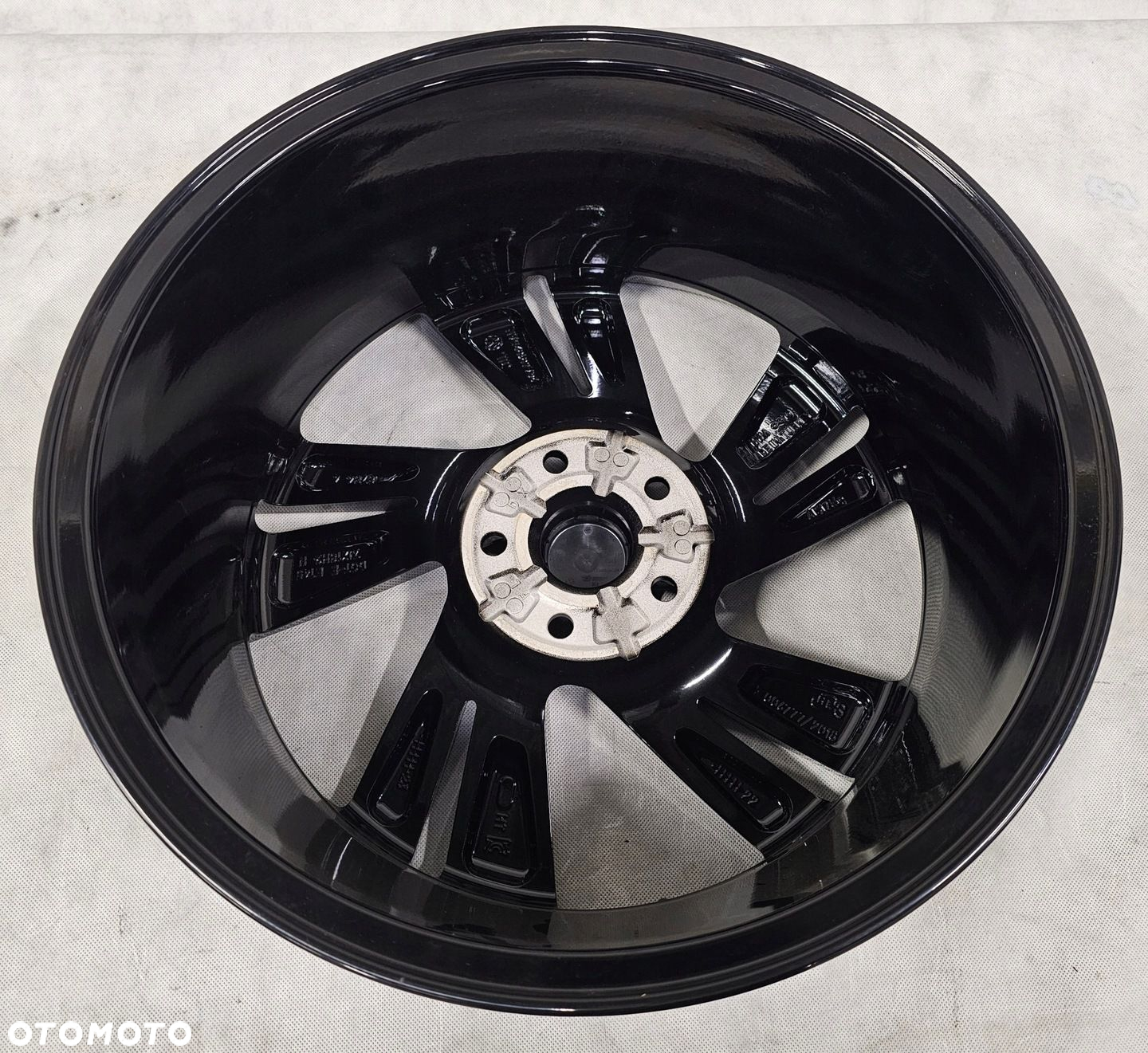 Felga VW T ROC 7x18 ET45 2GA601025AN - 3
