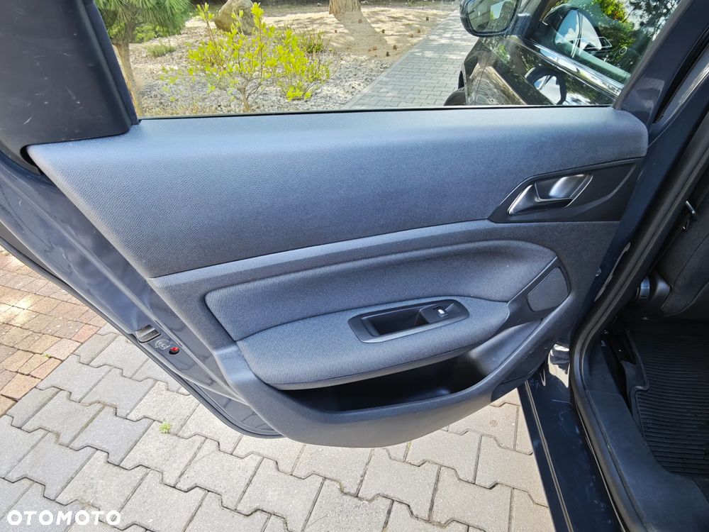 Peugeot 308 1.5 BlueHDi Allure S&S - 24