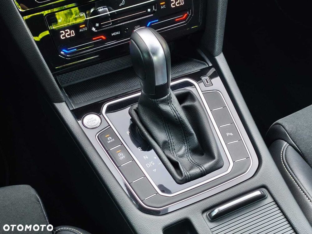 Volkswagen Passat 1.5 TSI EVO Elegance DSG - 28
