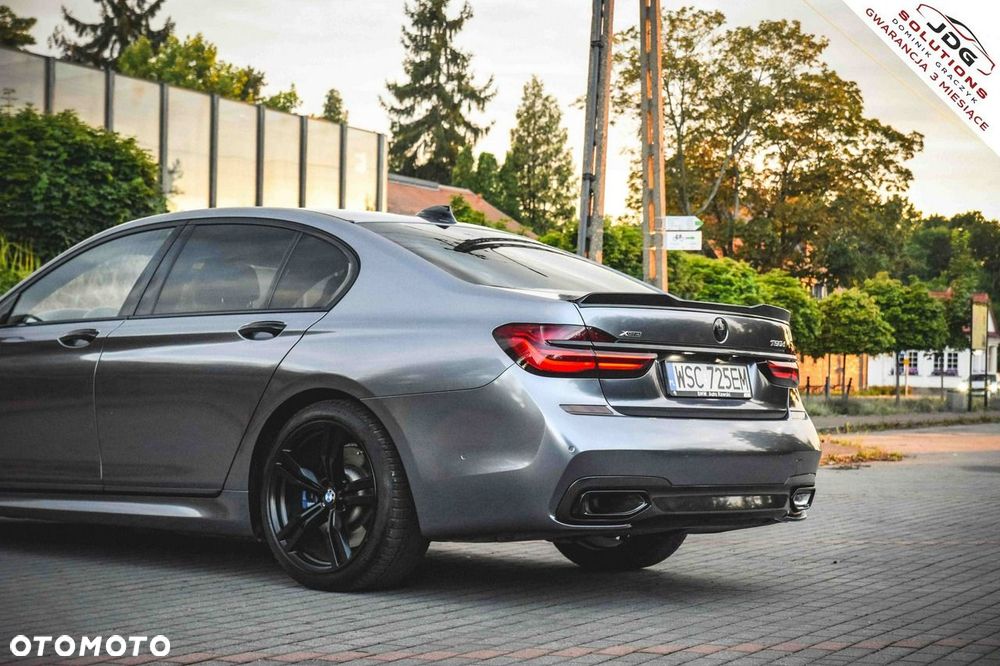 BMW Seria 7 750Ld xDrive - 38