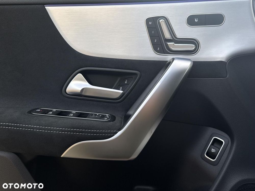 Mercedes-Benz CLA 250 4-Matic AMG Line 7G-DCT - 8