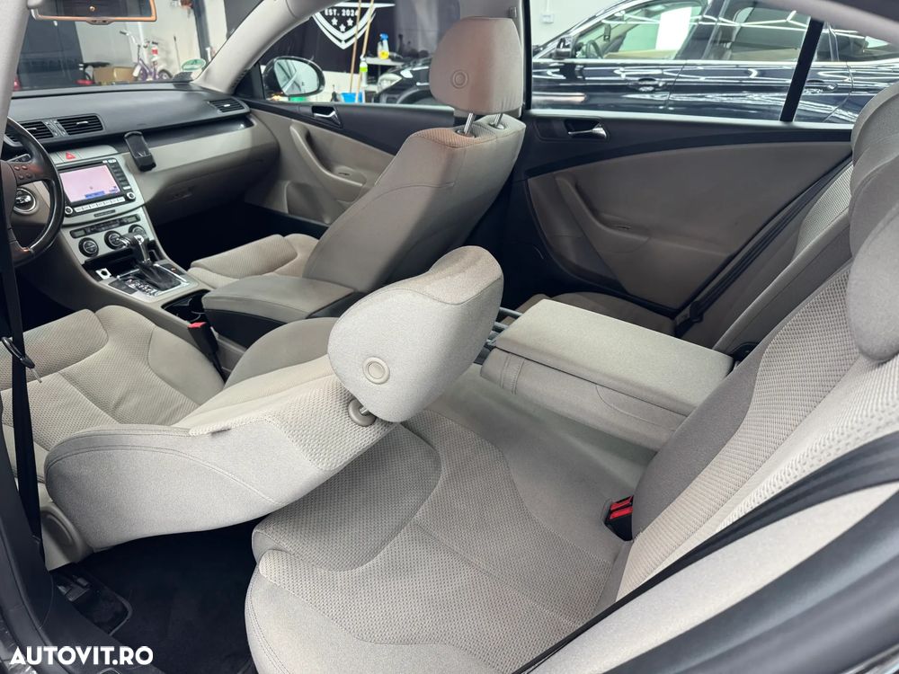 Volkswagen Passat 2.0 TDI DPF DSG Comfortline - 15