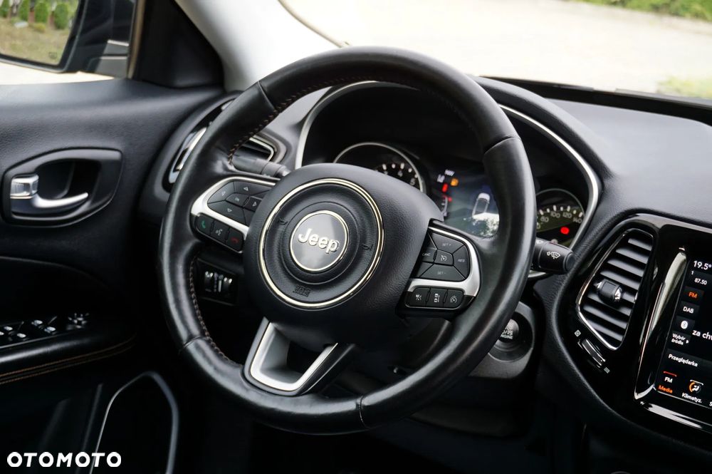 Jeep Compass 1.4 TMair Limited FWD S&S - 29