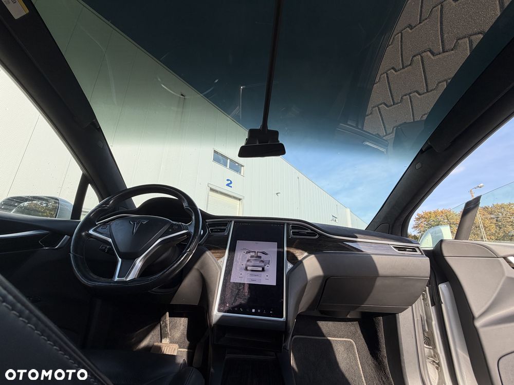 Tesla Model X Long Range Plus - 17