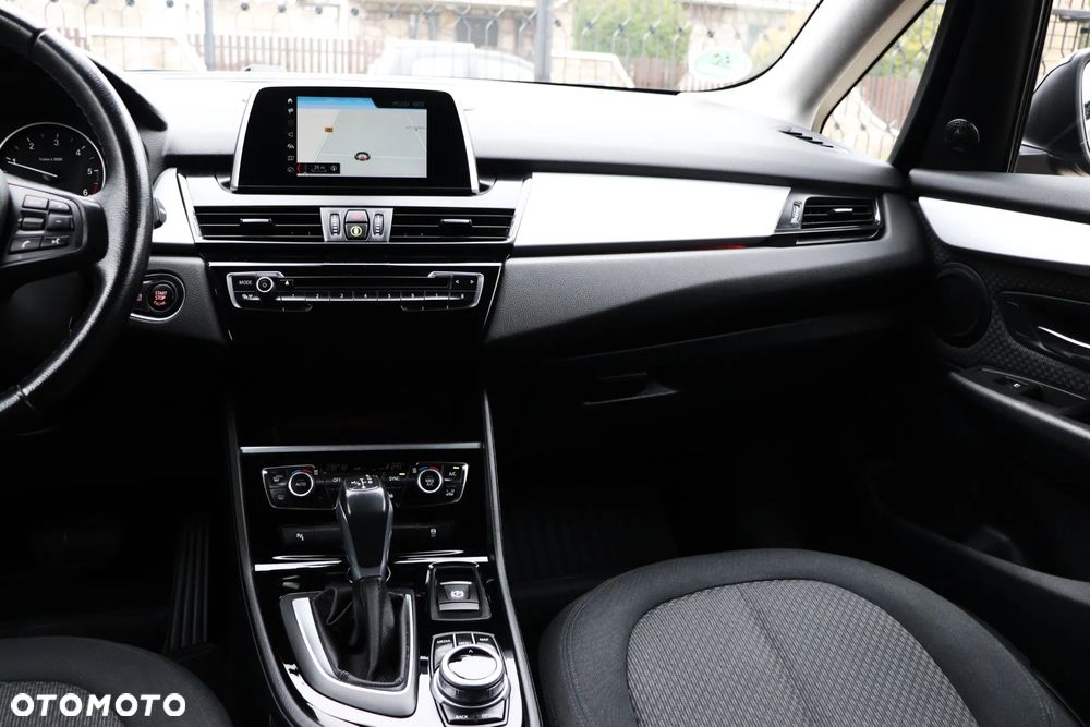 BMW Seria 2 218d Sport-Aut - 23