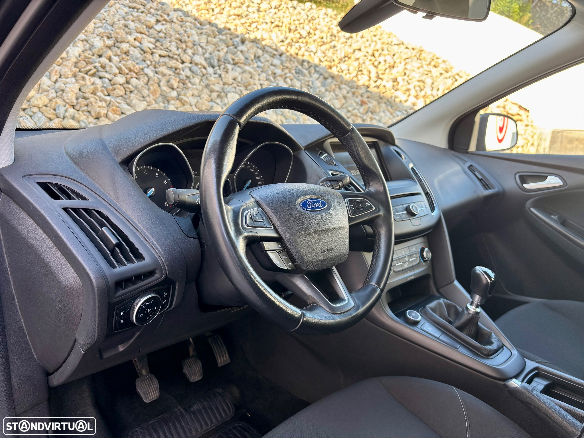 Ford Focus SW 1.0 SCTi Titanium - 24