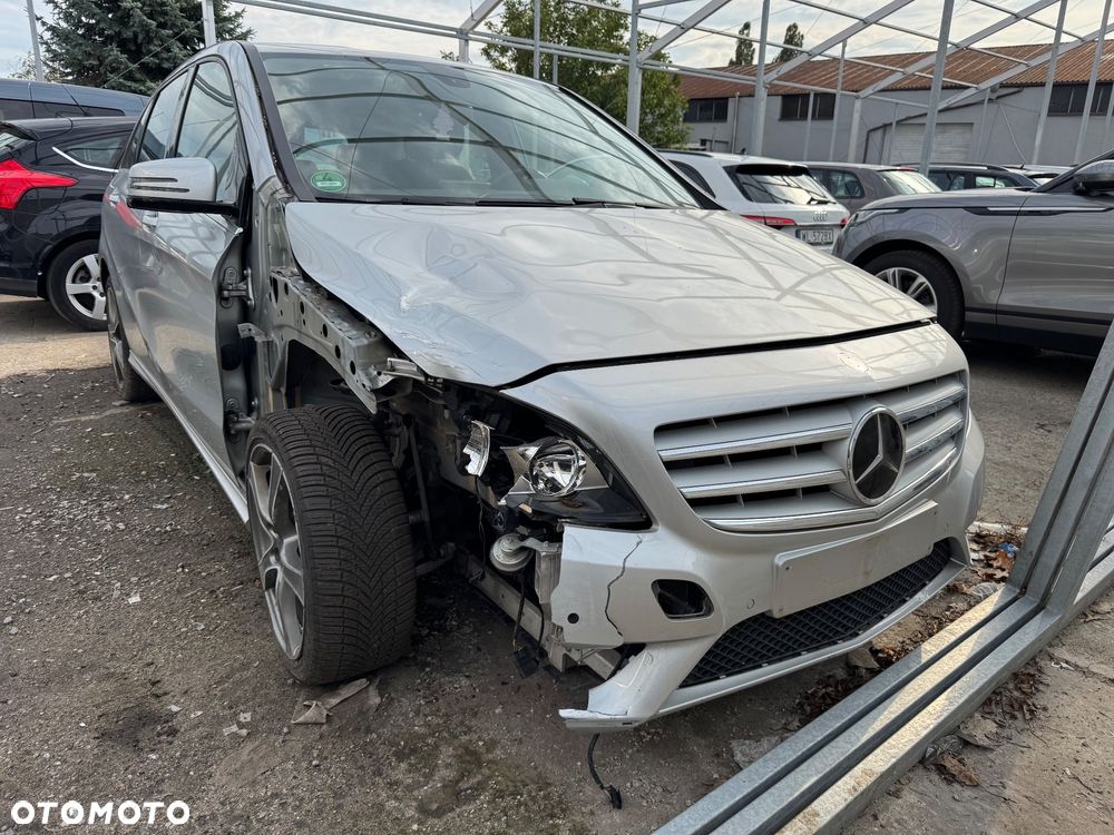 Mercedes-Benz Klasa B 180 BlueEFFICIENCY Edition Style - 12