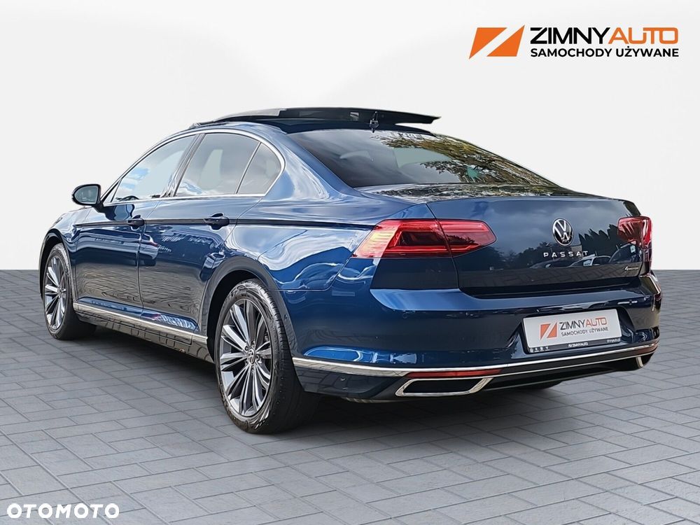 Volkswagen Passat - 4