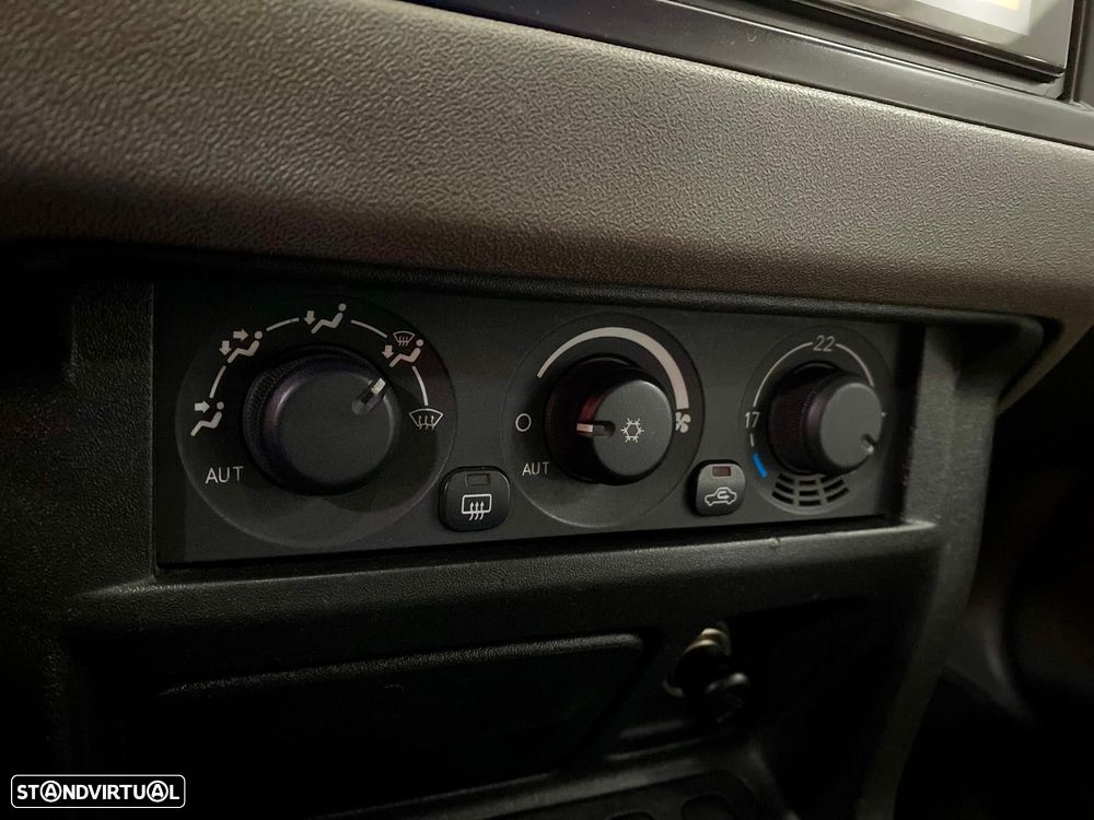 Mitsubishi Pajero 2.5 TD GLX - 18