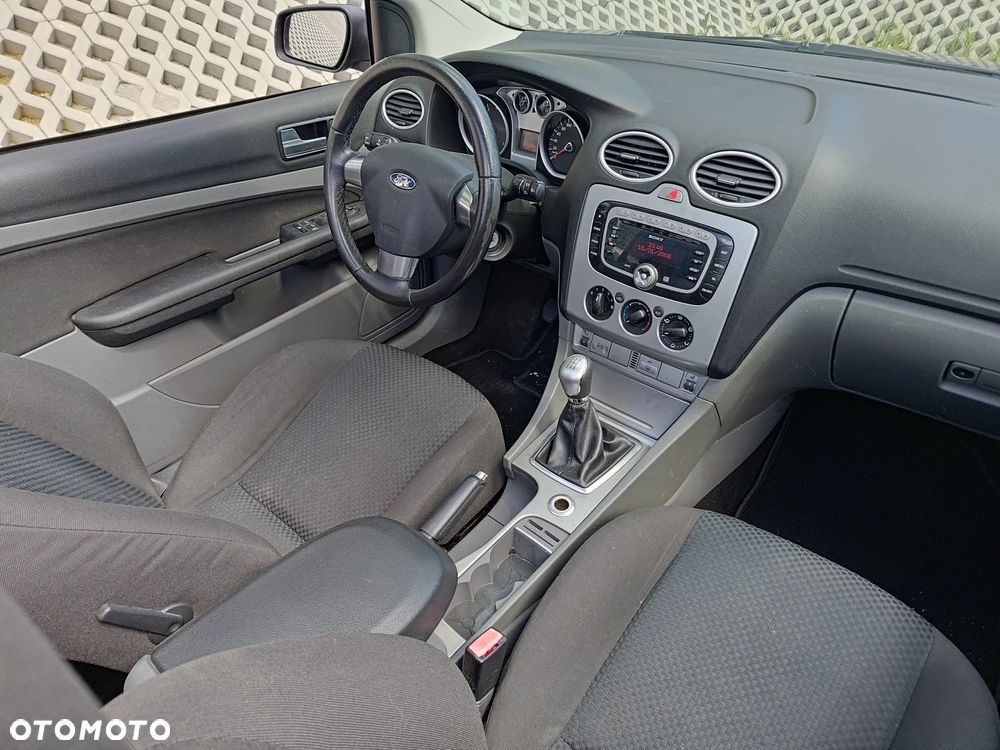 Ford Focus 2.0 16V Style - 17