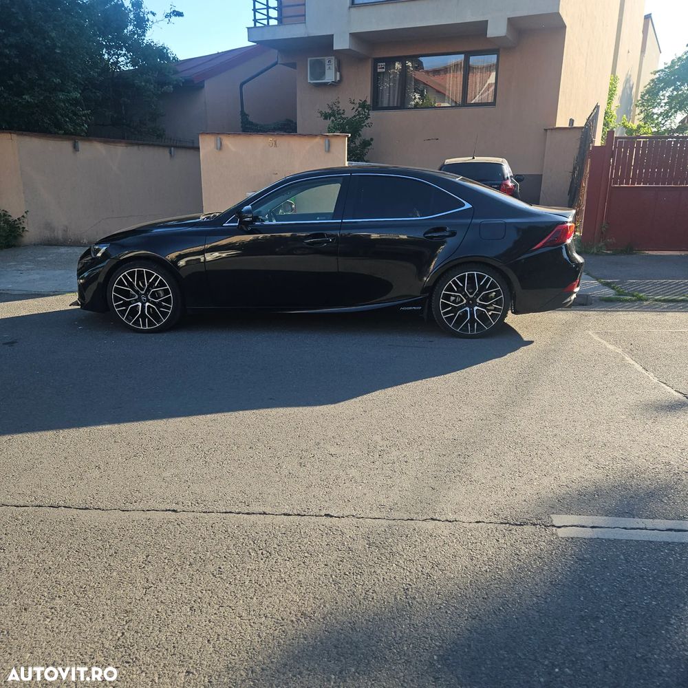 Lexus Seria IS 300h Executive Plus - 7