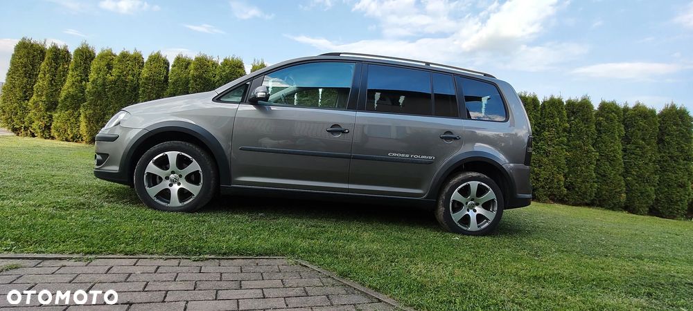 Volkswagen Touran 1.9 TDI DPF Cross - 3