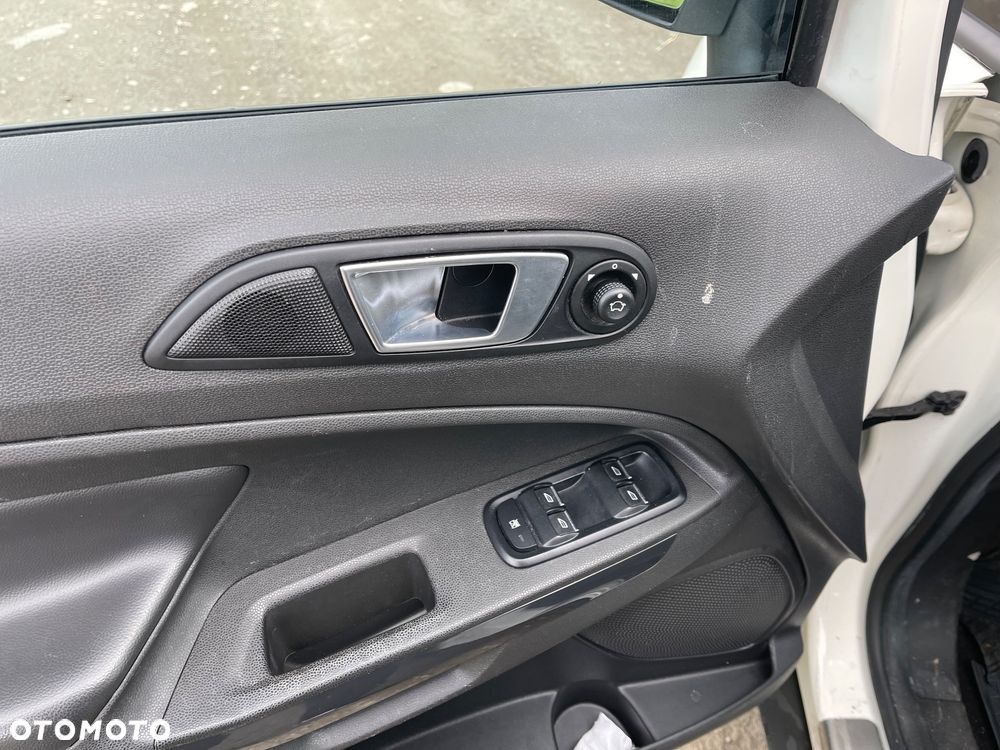 Ford EcoSport 1.0 EcoBoost COOL&CONNECT - 16