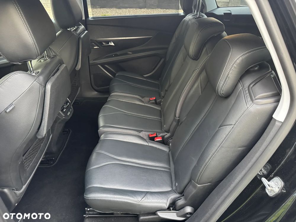 Peugeot 5008 1.6 PureTech Allure S&S EAT8 - 24