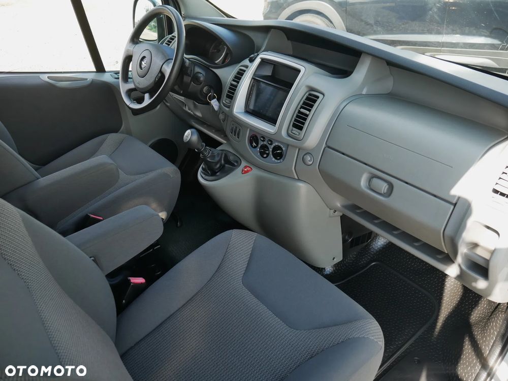 Opel Vivaro - 21