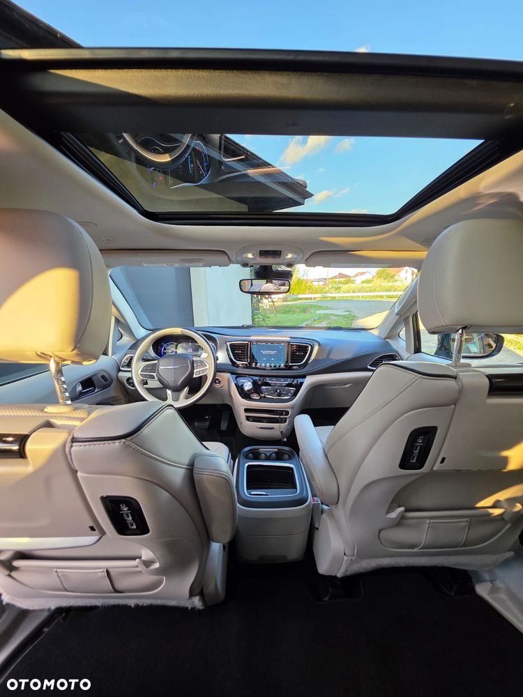 Chrysler Pacifica - 18