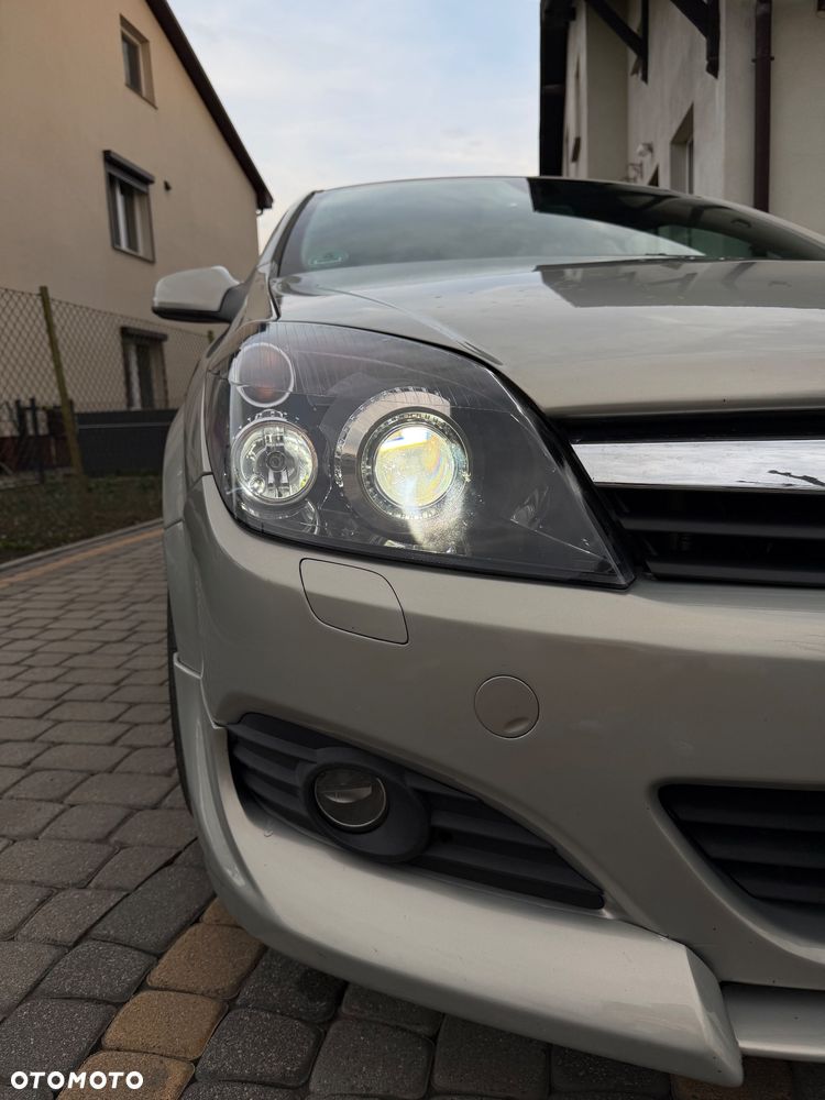 Opel Astra 2.0 Turbo Sport - 9
