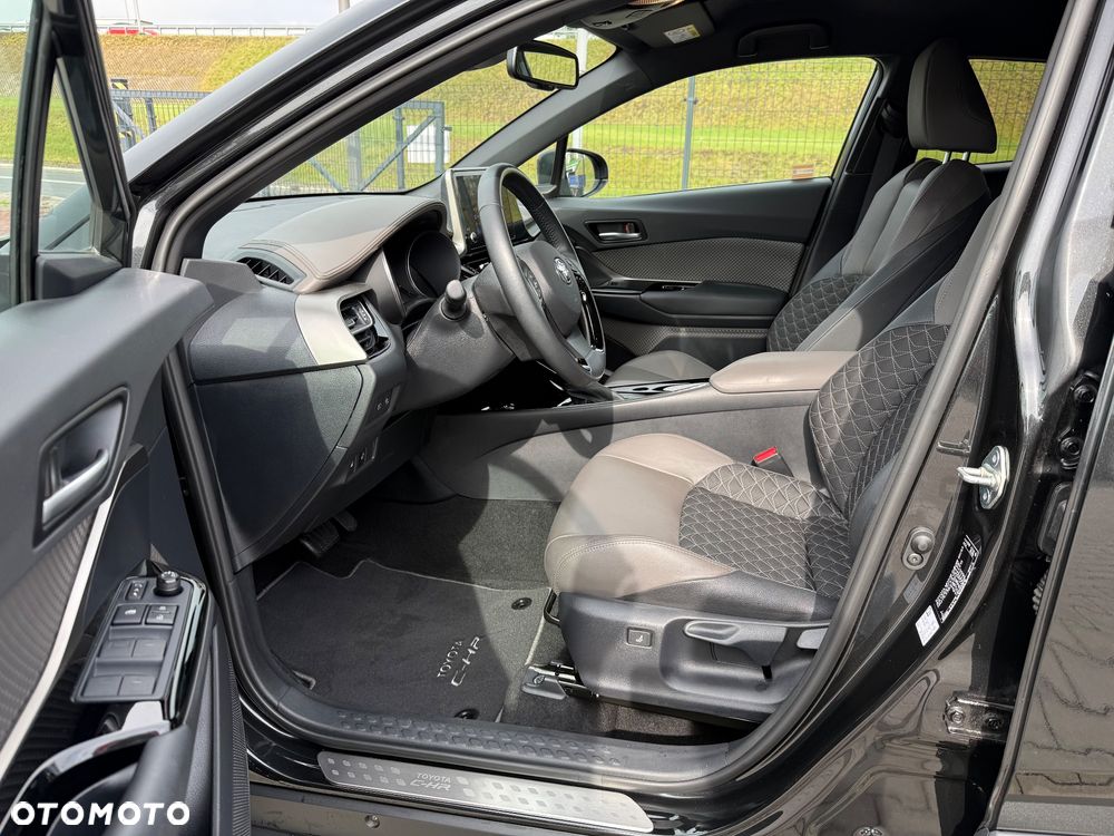 Toyota C-HR 1.8 Hybrid Executive - 25
