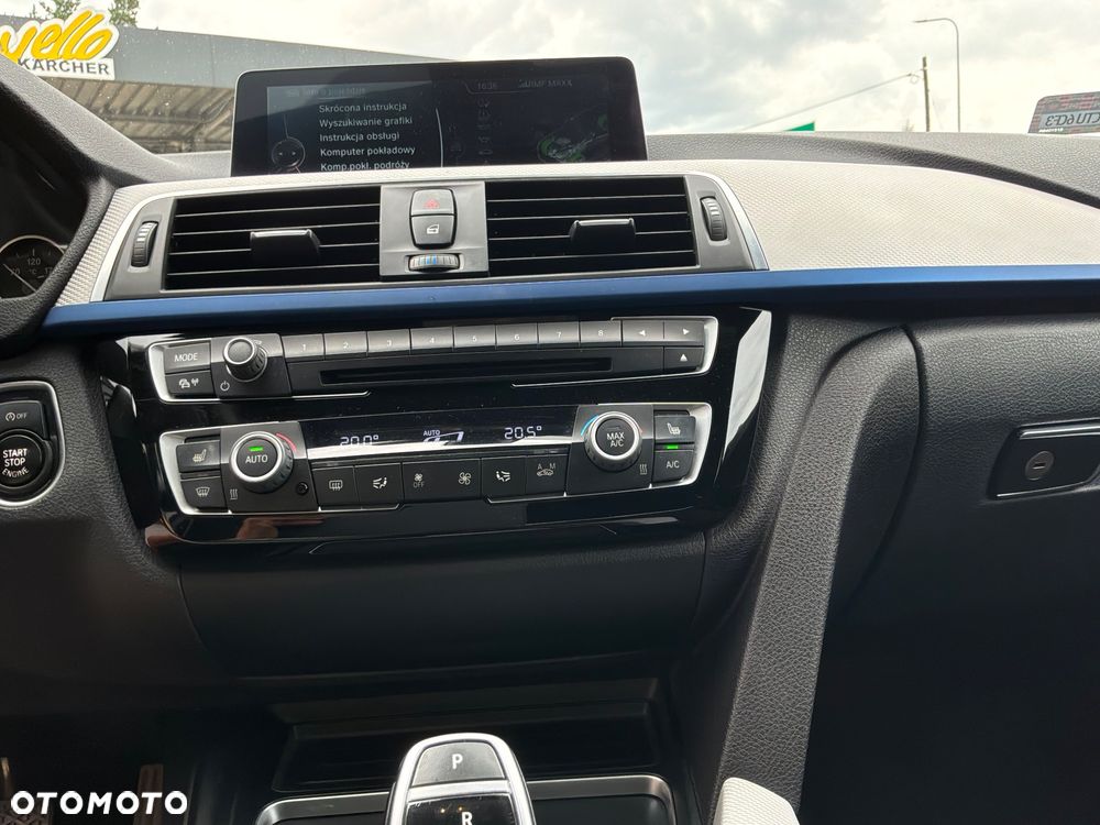 BMW Seria 3 320i M Sport - 26