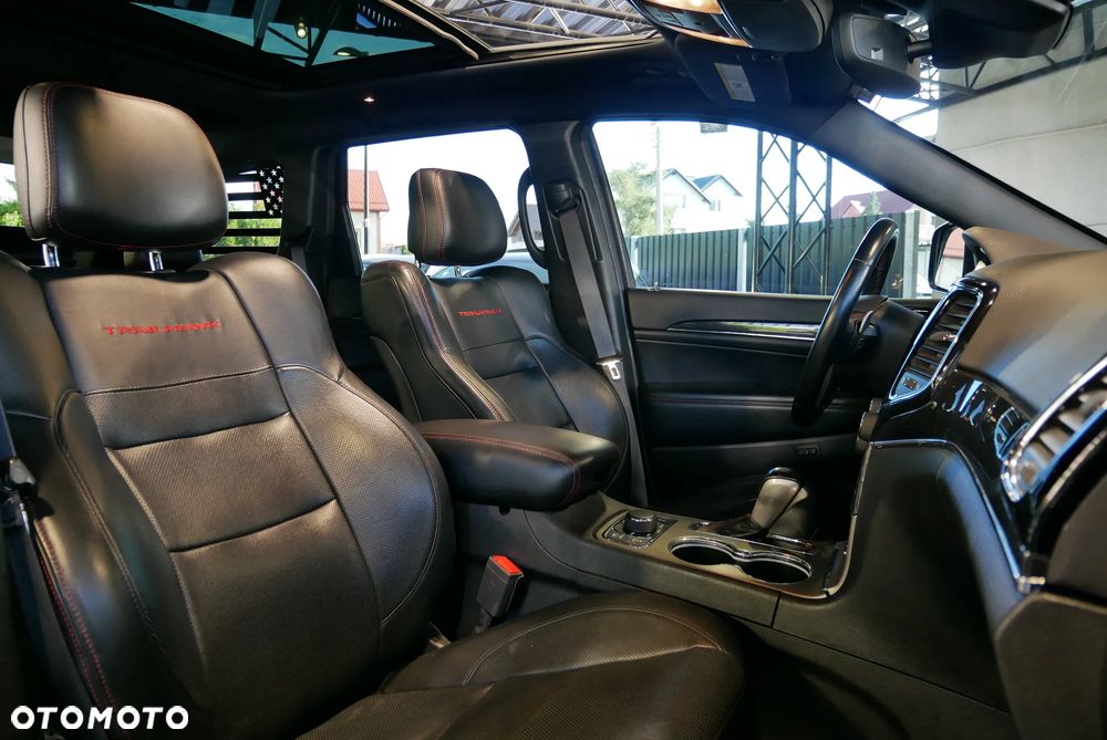Jeep Grand Cherokee - 13