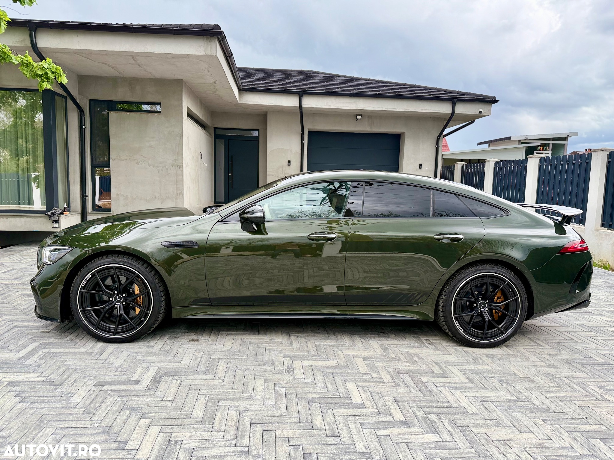 Mercedes-Benz AMG GT - 3