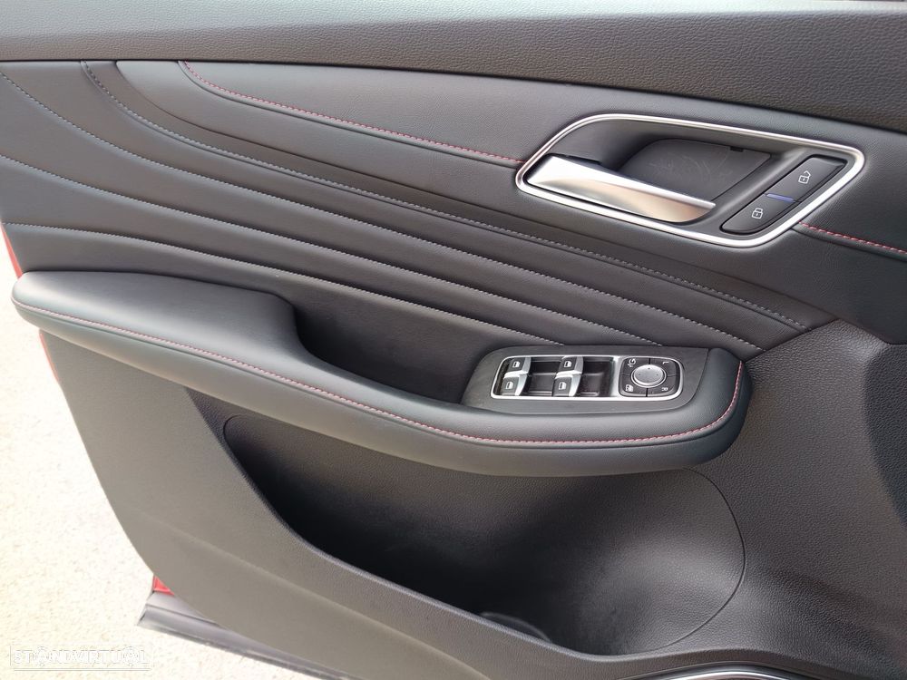 MG EHS 1.5 T-GDI Plug-in Hybrid Luxury - 49