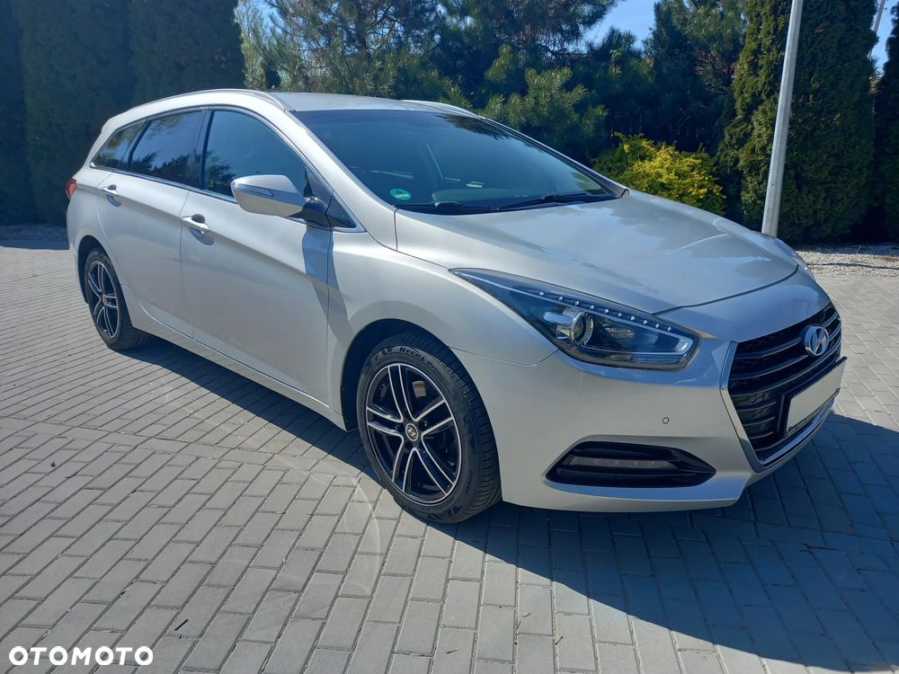 Hyundai i40 Kombi 2.0 Automatik Premium - 11