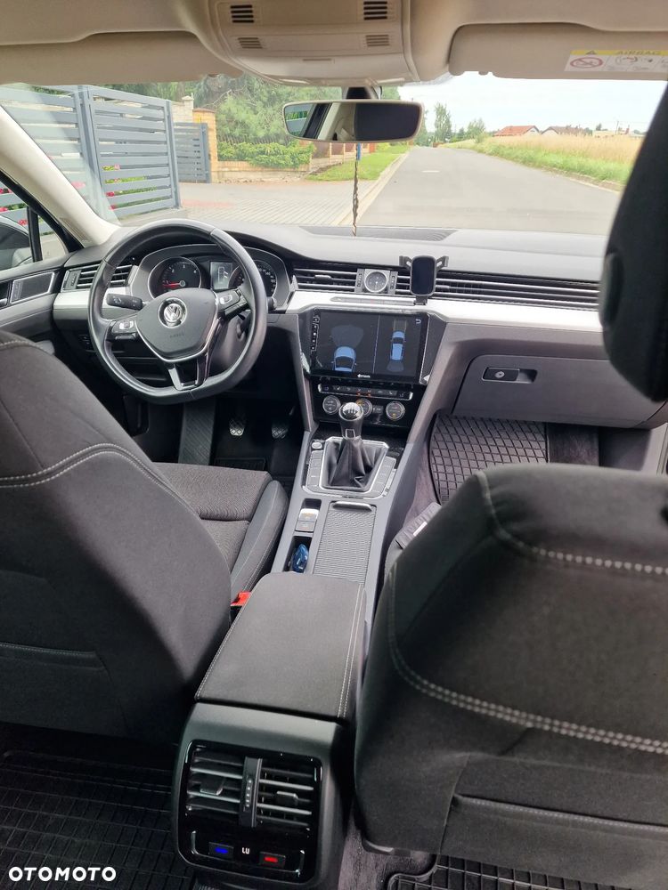 Volkswagen Passat Variant 2.0 TDI BMT Comfortline - 15