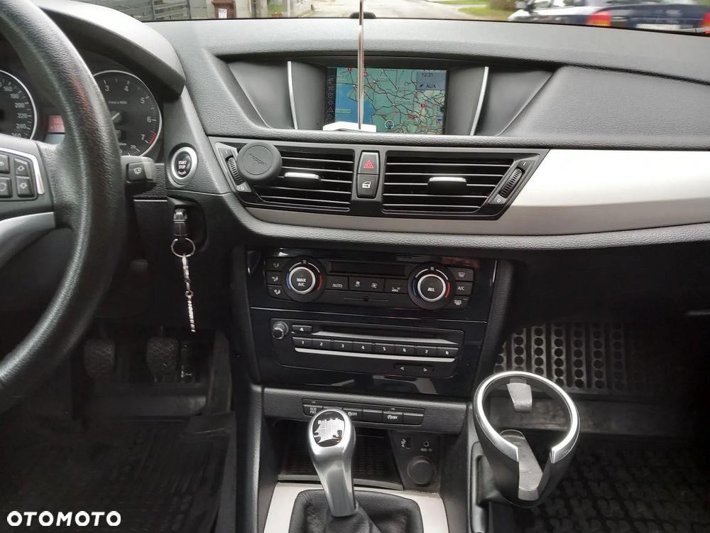 BMW X1 sDrive20i xLine - 12