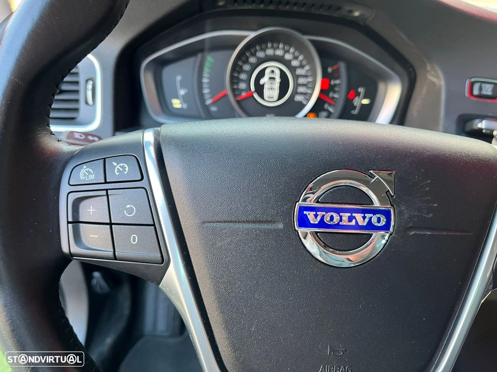 Volvo V60 2.0 D2 Momentum Drive - 18