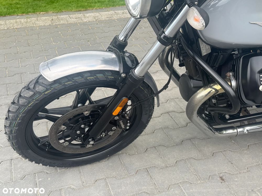 Moto Guzzi V7 - 16