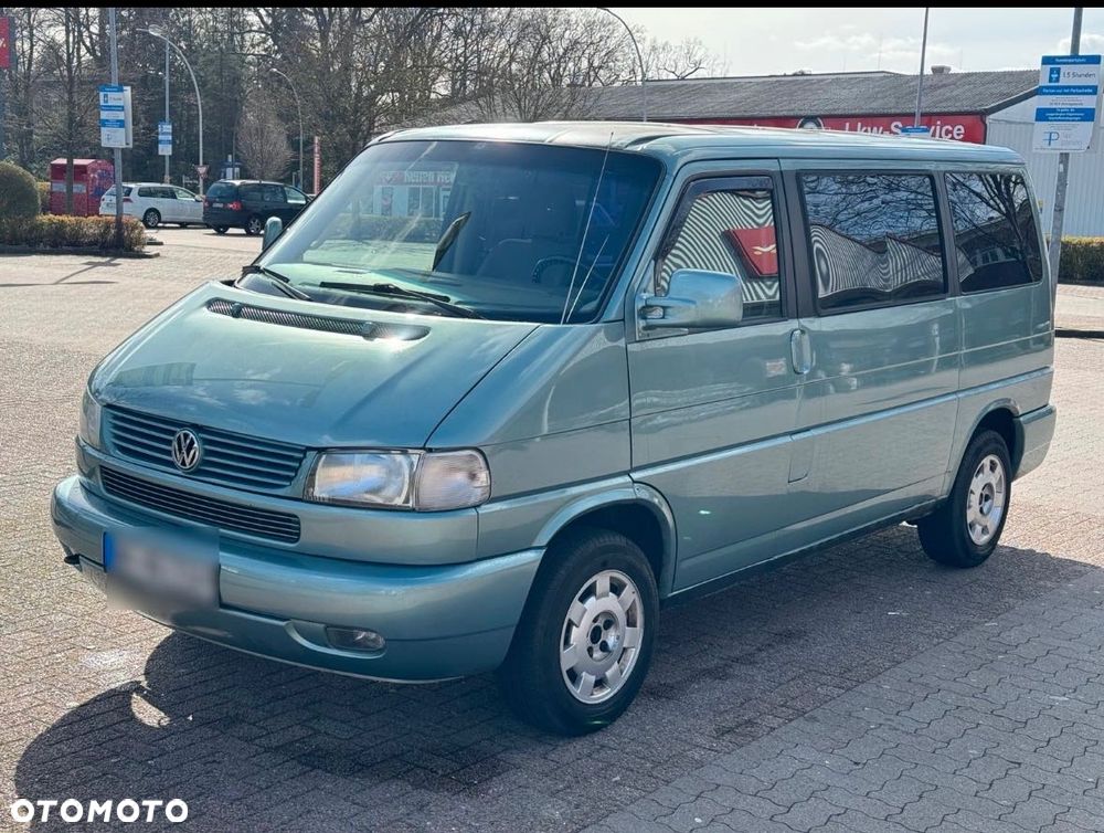 Volkswagen Multivan - 1