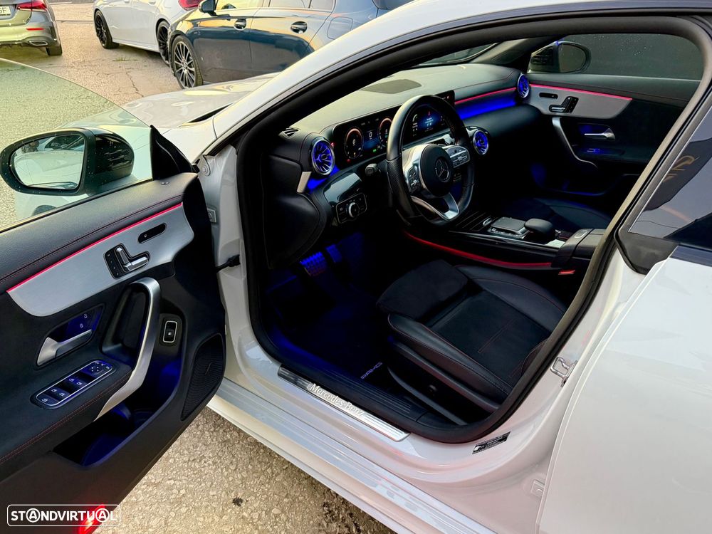 Mercedes-Benz A 250 Limousine e 8G-DCT AMG Line - 12