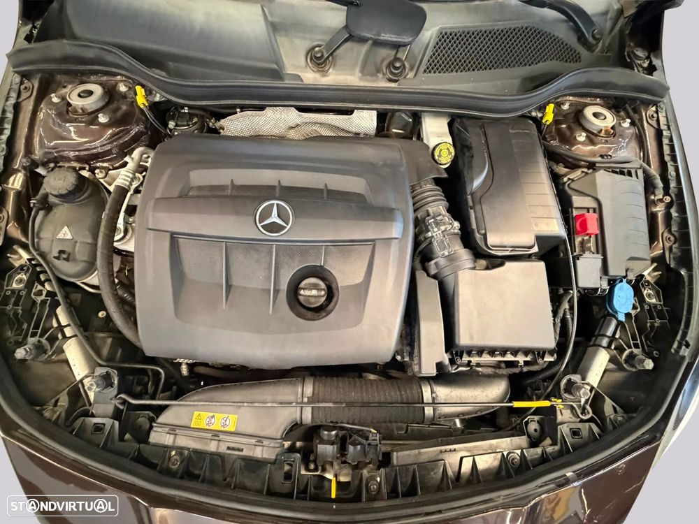 Mercedes-Benz CLA 180 d Shooting Brake Aut. — fotografia 32